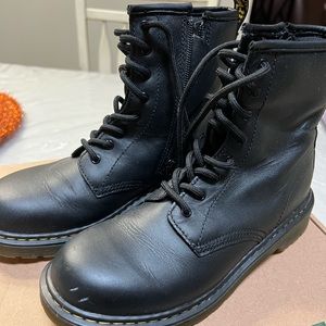 Kids dr martens boots